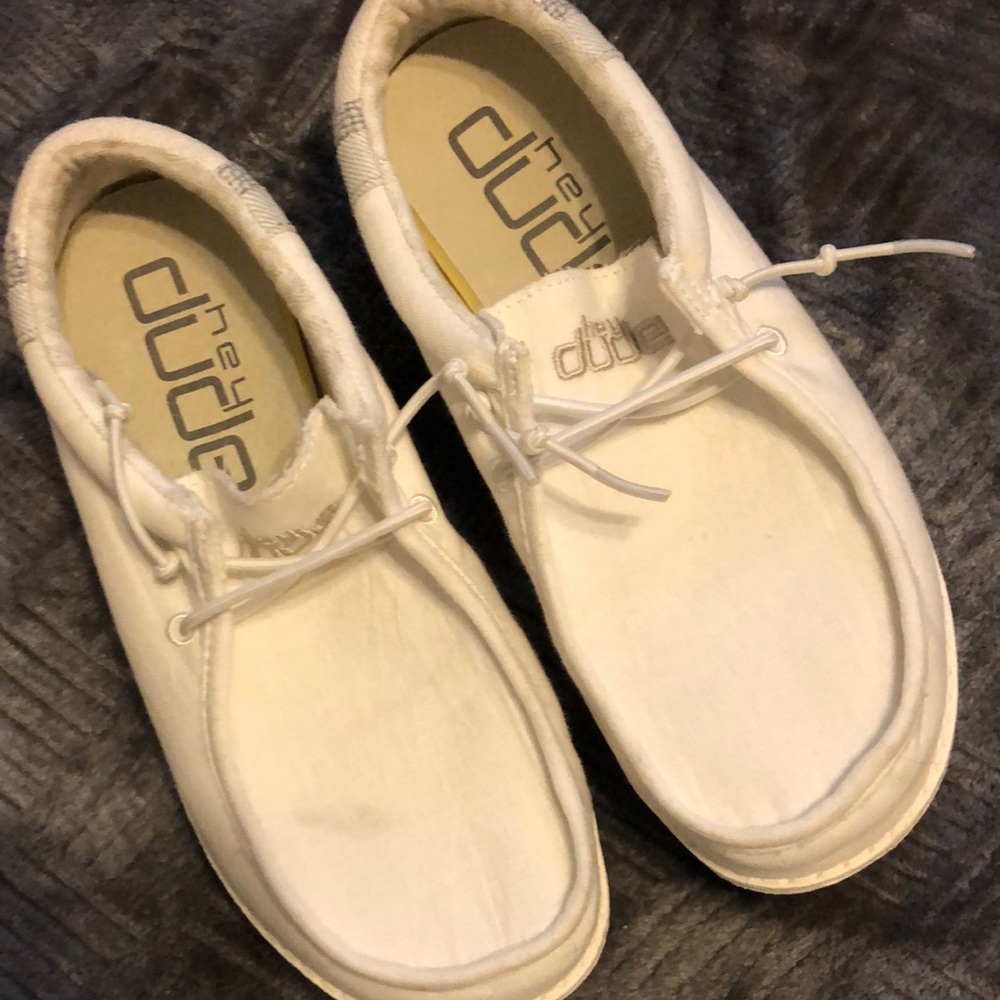 Wally Youth Natural White Hey Dudes
